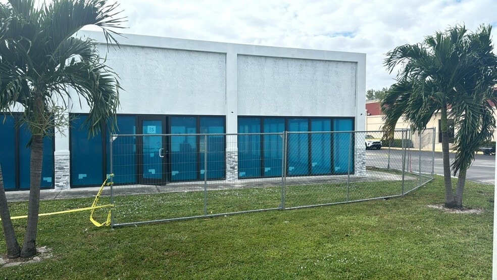 More Photos Of 1301-1325 S Powerline Rd, Pompano Beach Unknown For Lease