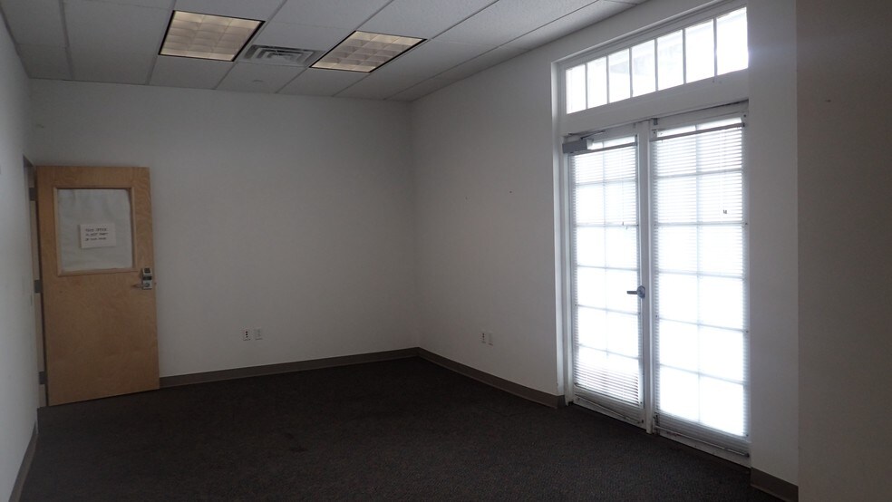 More Photos Of 75 S Main St, Phillipsburg Office For Lease