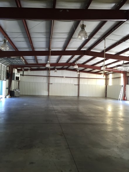 More Photos Of 444 W Warehouse Ct, Taylors Warehouse For Sale