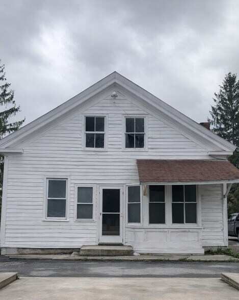 More Photos Of 2092 Main St, New Woodstock Freestanding For Sale