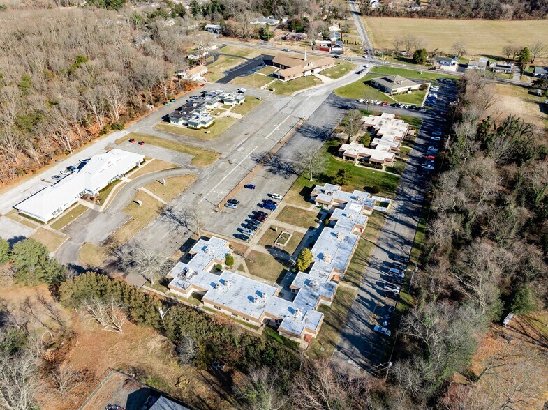 More Photos Of 225-251 Laurel Heights Dr, Bridgeton Medical For Lease