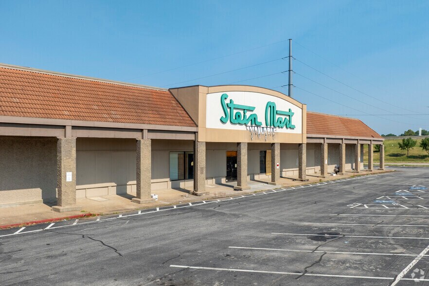 Primary Photo Of 5112 S Harvard Ave, Tulsa Freestanding For Sale