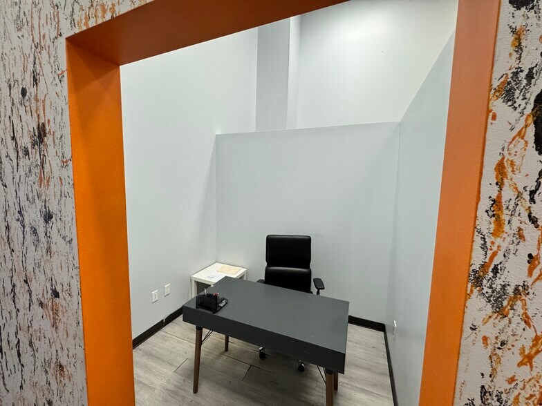 More Photos Of 2151 Consulate Dr, Orlando Loft Creative Space For Lease