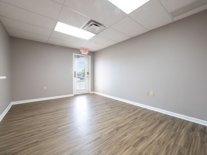 More Photos Of 951 Worthington Woods Loop Rd, Columbus Medical For Lease