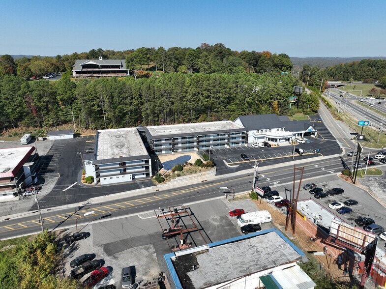 More Photos Of 2595 Georgetown Rd, Cleveland Hotel For Sale