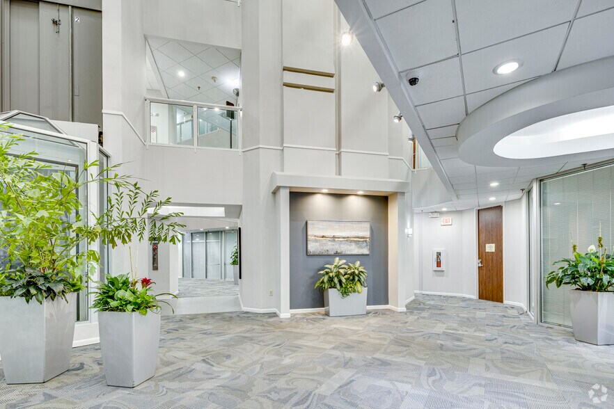 More Photos Of 140 Stoneridge Dr, Columbia Office For Lease