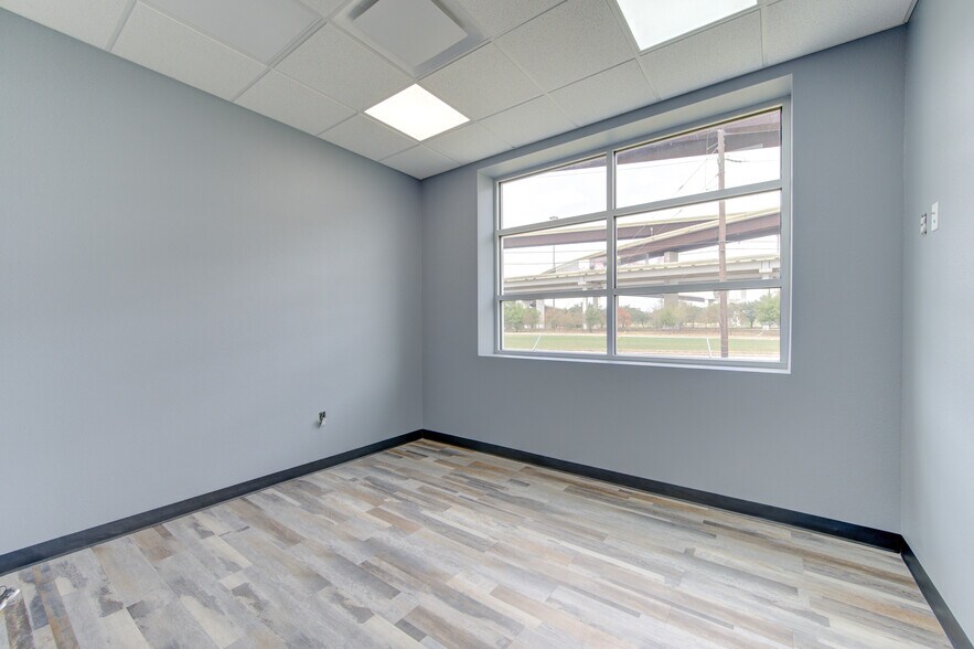 More Photos Of 6409 Eddie Dr, Humble Warehouse For Sale