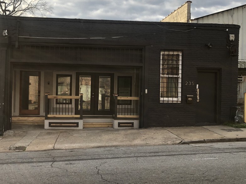 Primary Photo Of 235 Walker St, Atlanta Research And Development For Lease