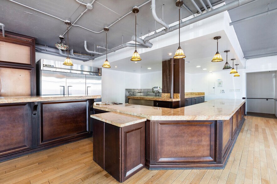 More Photos Of 1699 Valencia St, San Francisco Apartments For Lease