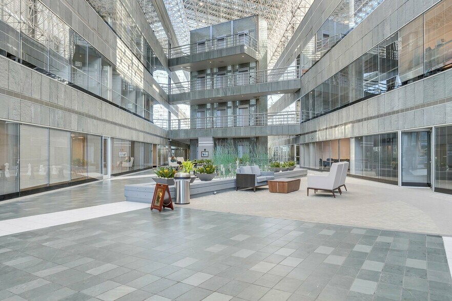 More Photos Of 7400 E Orchard Rd, Greenwood Village Office For Sale