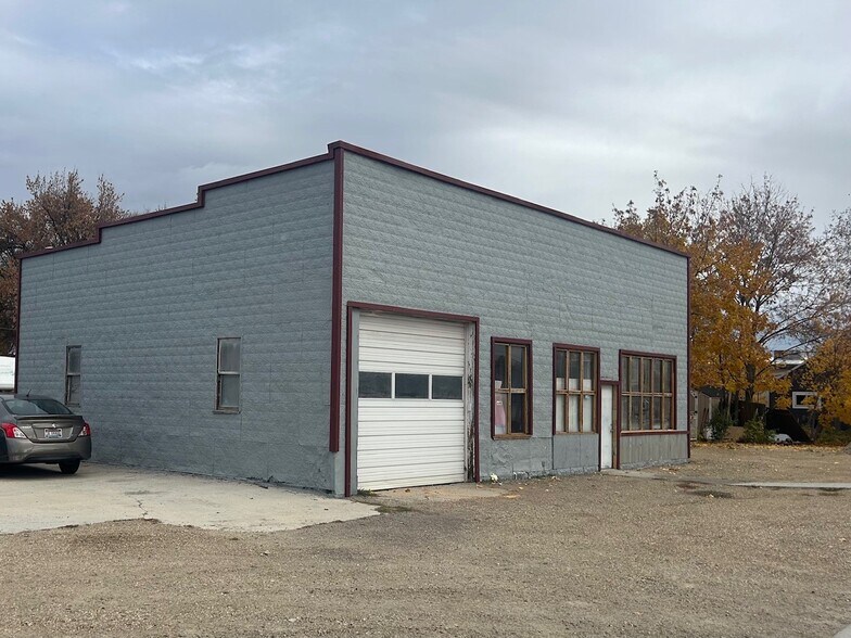 More Photos Of 117-119 E Main St, Middleton Auto Repair For Sale