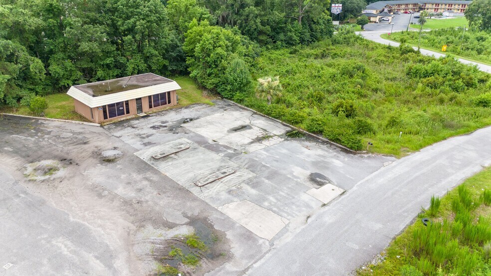 More Photos Of 61 Charles Frazier Cir, Yemassee General Retail For Sale