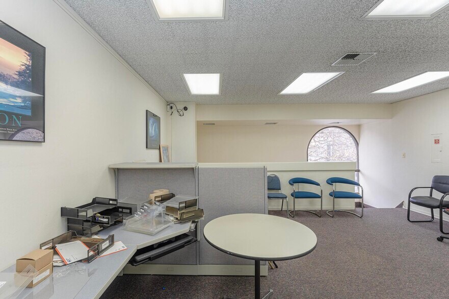 More Photos Of 499 Alvarado St, Monterey Freestanding For Sale