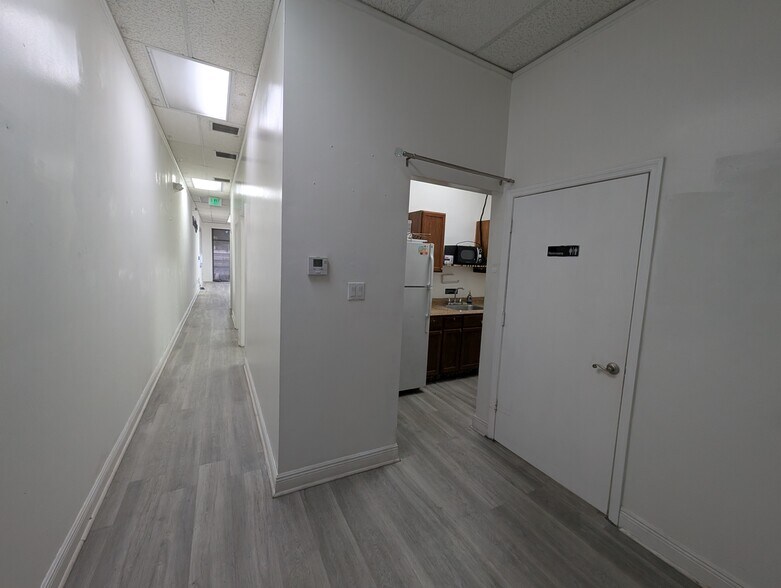 More Photos Of 12975 W Okeechobee Rd, Hialeah General Retail For Lease