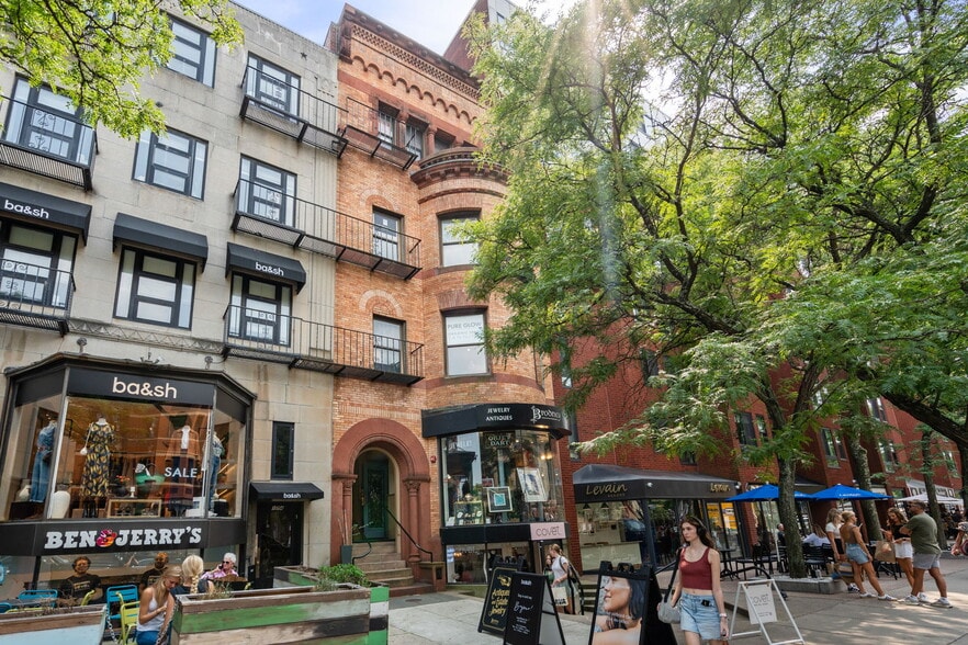 Primary Photo Of 176 Newbury St, Boston Storefront Retail Office For Lease