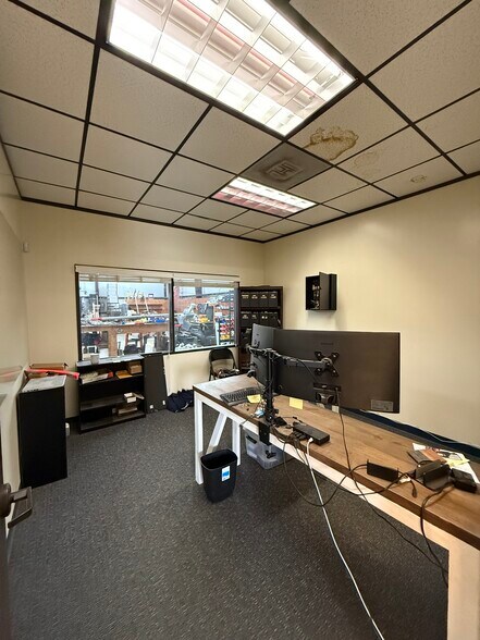 More Photos Of 6614 Bourgeois Rd, Houston Warehouse For Lease