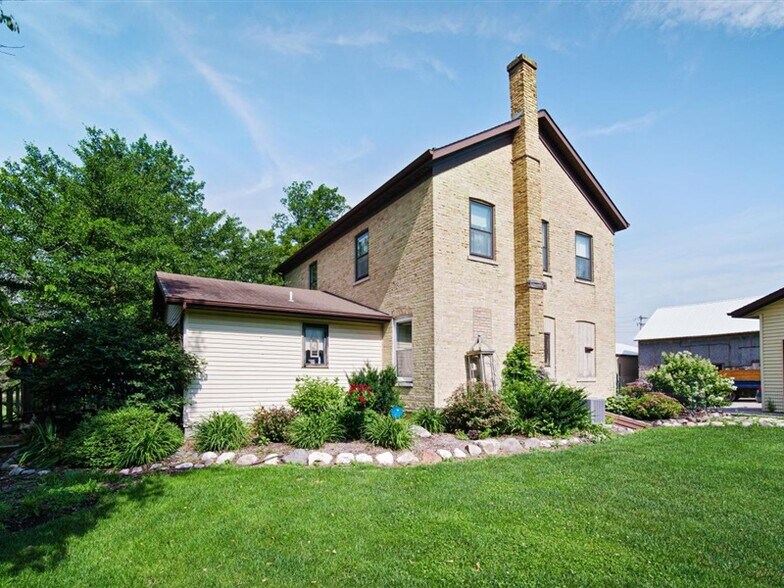 4141 Viebahn St, Manitowoc, WI 54220 Contractor Storage Yard For Sale