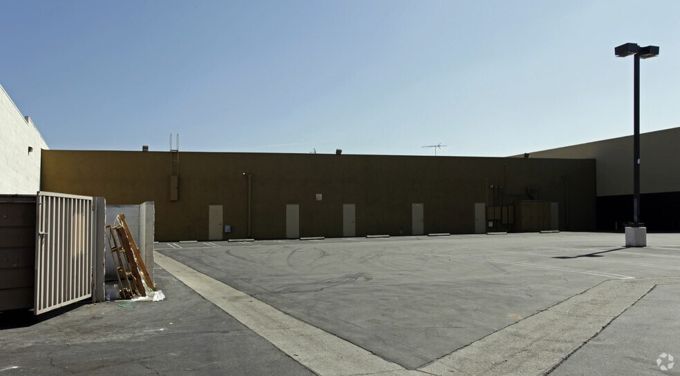 More Photos Of 668 W Holt Blvd, Ontario Unknown For Lease