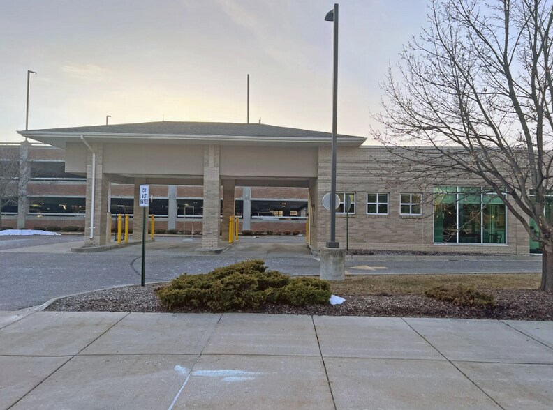 More Photos Of 202 S Lafayette Ave, Royal Oak Bank For Sale