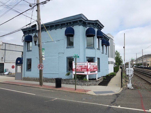 Primary Photo Of 169 Main St, Farmingdale Restaurant For Lease