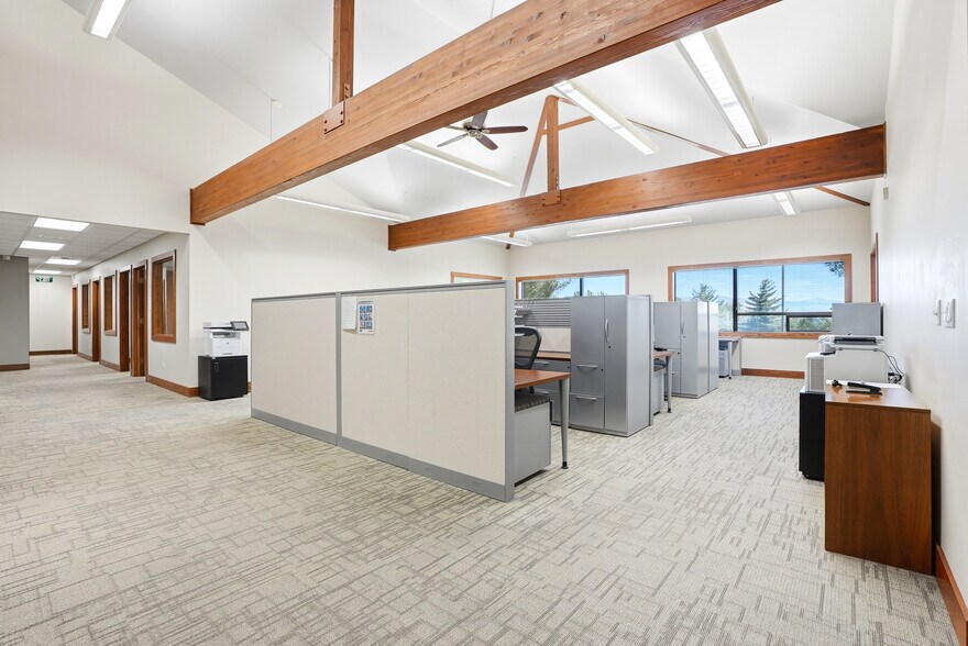 More Photos Of 801 N 39th Ave, Yakima Office For Sale