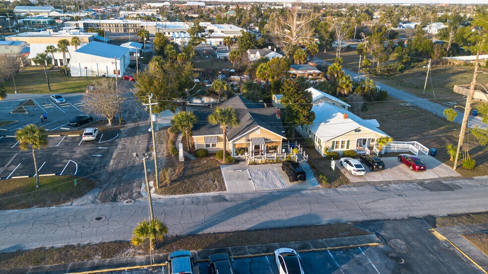 More Photos Of 23 E 8th St, Panama City Office Residential For Sale