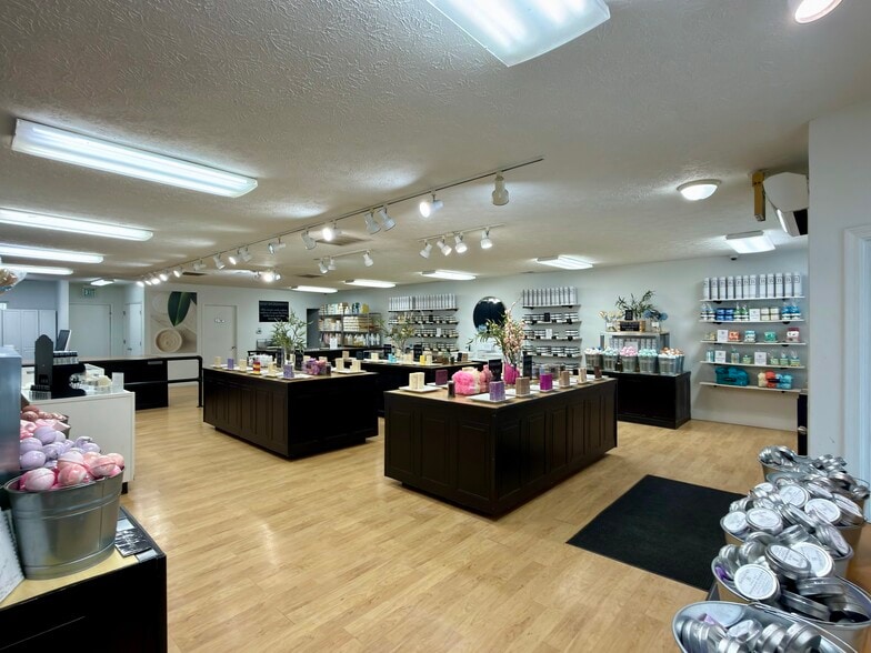 More Photos Of 58 W Main St, Nashville Storefront For Sale