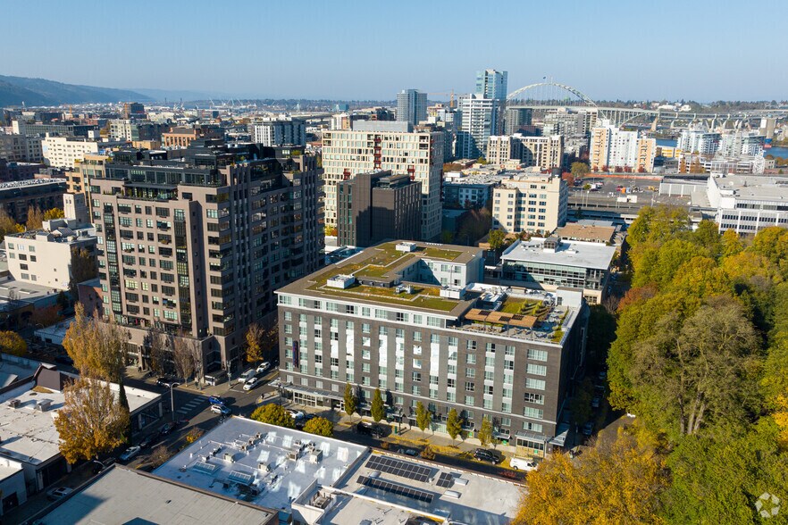 More Photos Of 325 NW Park Avenue, Portland Hotel For Lease
