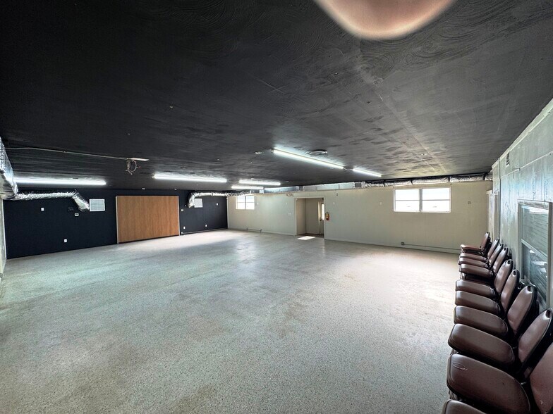 More Photos Of 50 Mildred Dr, Fort Myers Flex For Lease