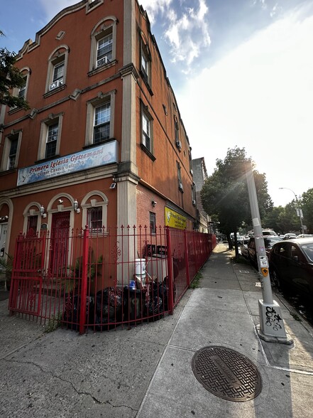 Primary Photo Of 193 Graham Ave, Brooklyn Storefront Retail Residential For Sale