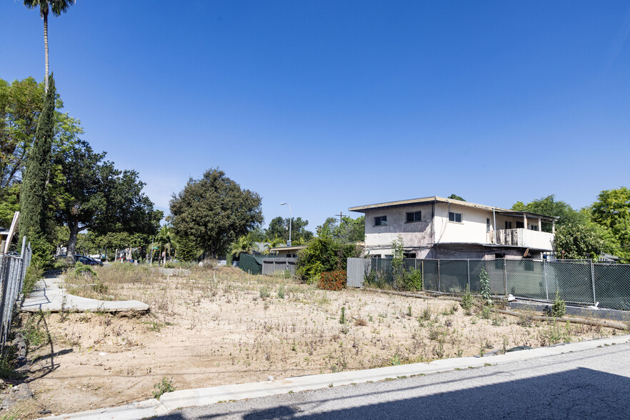 More Photos Of 1210 N Altadena Dr, Pasadena Land For Sale
