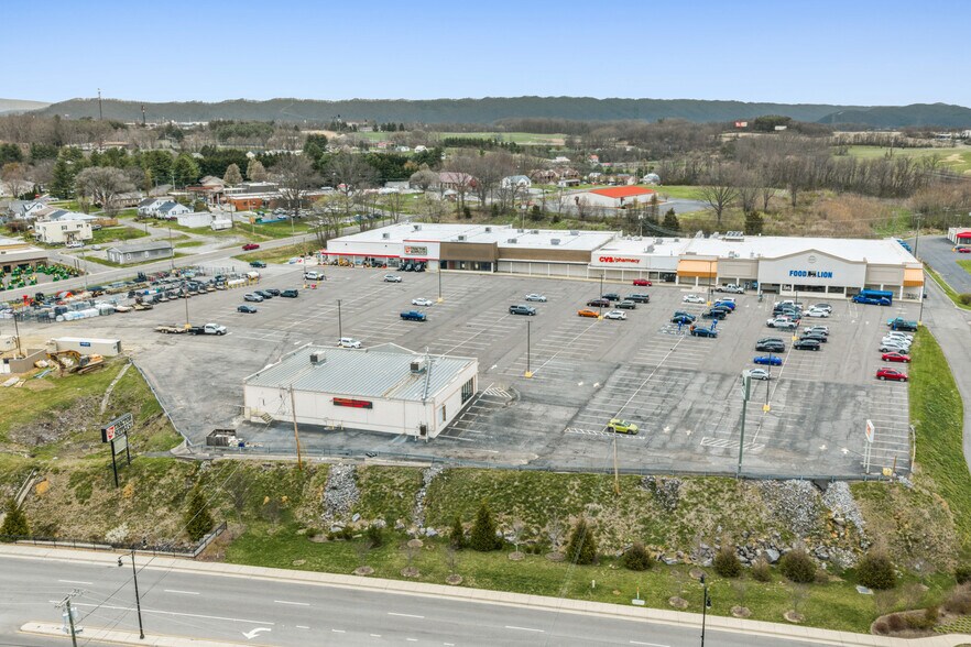 More Photos Of 1380 E Main St, Wytheville Supermarket For Sale
