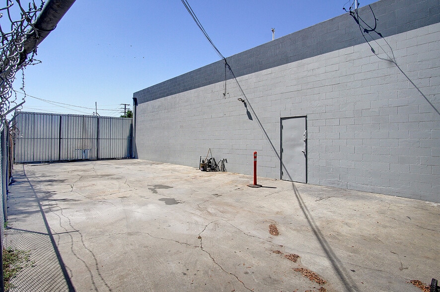 More Photos Of 15300 S Avalon Blvd, Gardena Freestanding For Lease