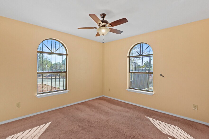 More Photos Of 5200 Doniphan Dr, El Paso Bar For Sale