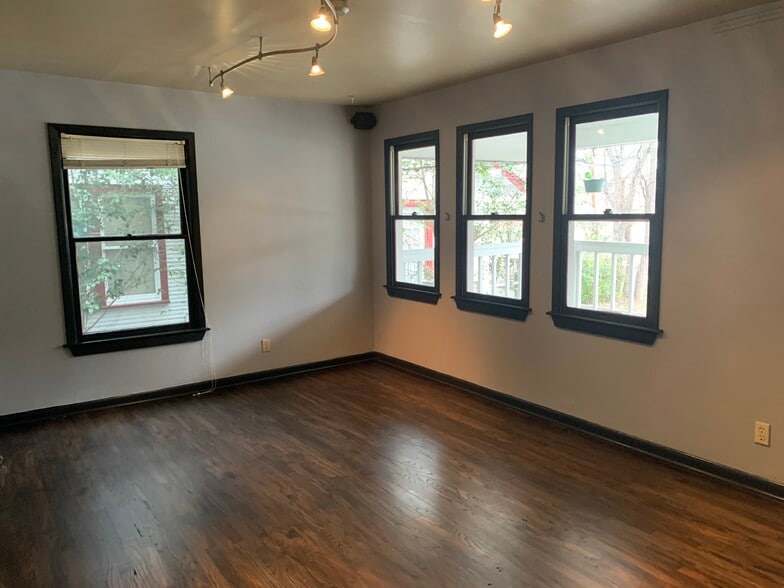 More Photos Of 1619 W 6th St, Austin Loft Creative Space For Lease