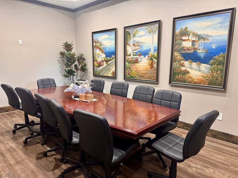 More Photos Of 19539 Champion Forest Dr, Spring Medical For Sale