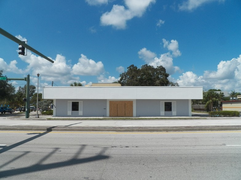 More Photos Of 320 S Federal Hwy, Stuart Freestanding For Lease
