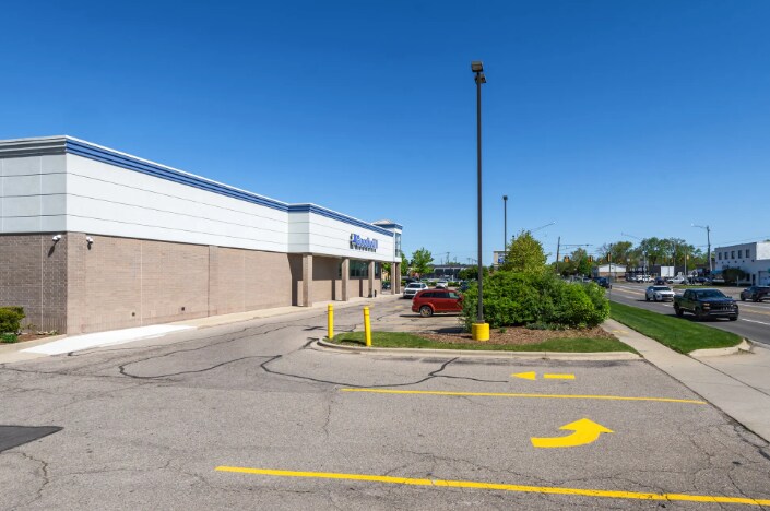 More Photos Of 28901 Greenfield Rd, Southfield Drugstore For Sale
