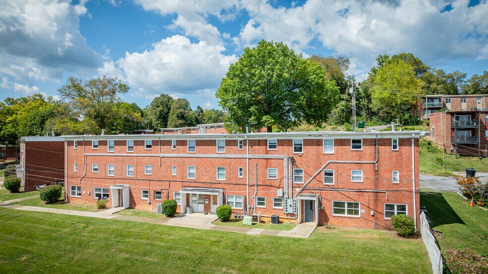 More Photos Of 132 Mesa Ln, Bristol Apartments For Sale
