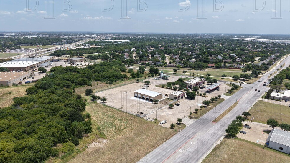 More Photos Of 1720 S Town East Blvd, Mesquite Service For Lease