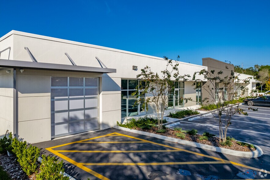 More Photos Of 161 Douglas Rd W, Oldsmar General Retail For Lease