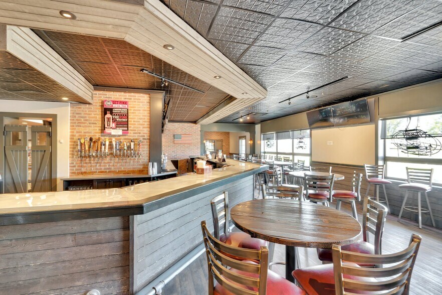 More Photos Of 83 Woodport Rd, Sparta Bowling Alley For Sale