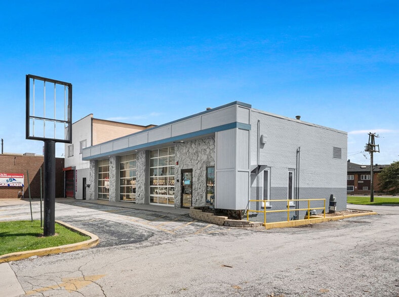 More Photos Of 4819 W 93rd St, Oak Lawn Auto Repair For Sale