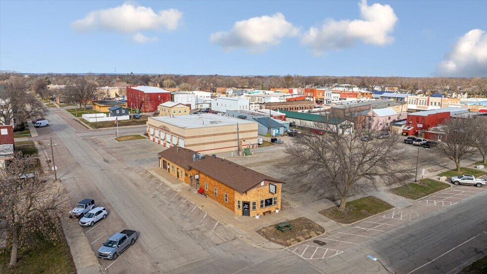 More Photos Of 1034 8th St, Onawa Bar For Sale