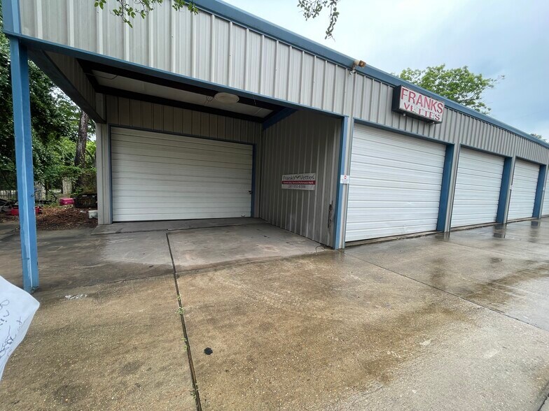 More Photos Of 2211 Louetta Rd, Spring Industrial For Sale