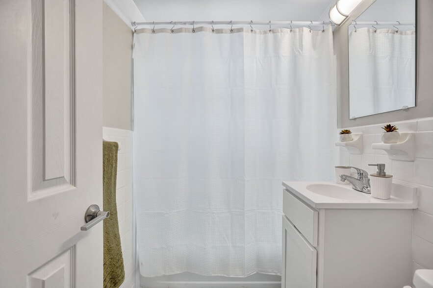 More Photos Of 1201 Benning Rd, Capitol Heights Apartments For Sale