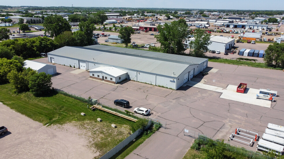 Primary Photo Of 1400 E Benson Rd, Sioux Falls Industrial For Lease