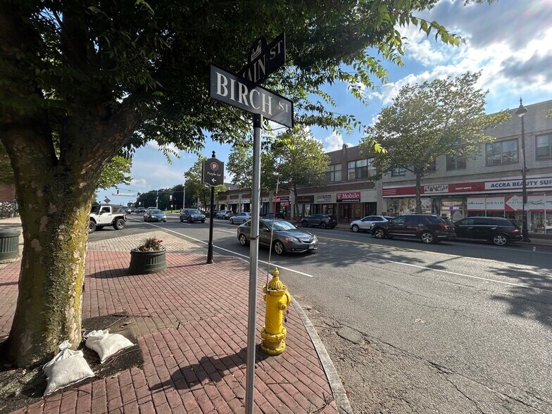 More Photos Of 785-795 Main St, Manchester Storefront Retail Residential For Lease