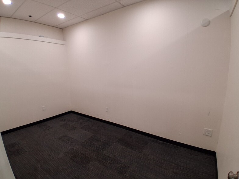 More Photos Of 111 Lafayette Rd, Salisbury Storefront For Lease