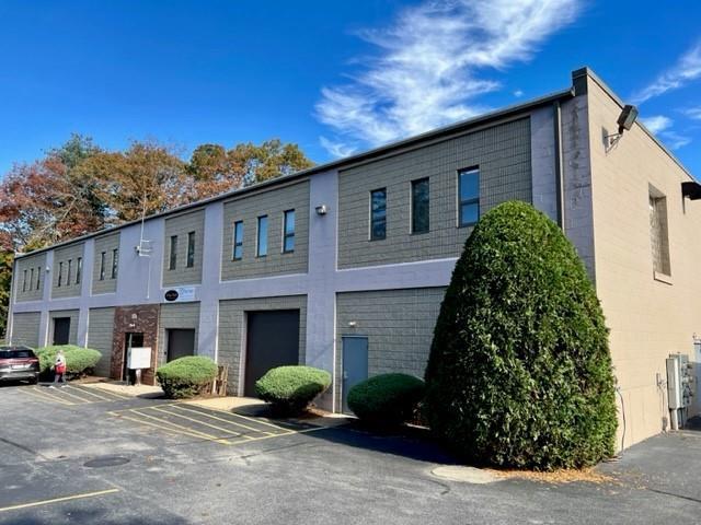 More Photos Of 220 Old Baptist Rd, North Kingstown Warehouse For Lease